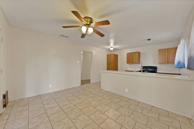 509 Henslee Drive, Euless, TX 76040