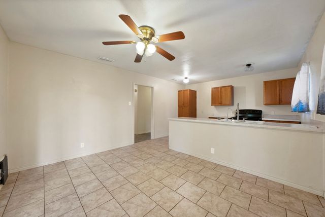 509 Henslee Drive, Euless, TX 76040