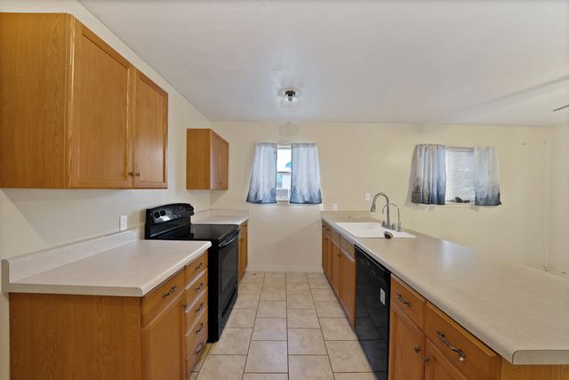 509 Henslee Drive, Euless, TX 76040