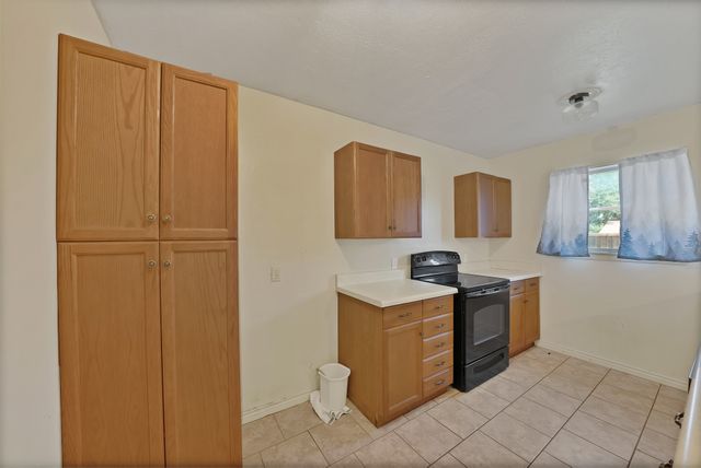 509 Henslee Drive, Euless, TX 76040