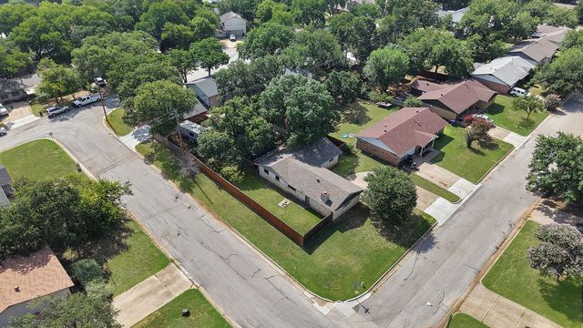 509 Henslee Drive, Euless, TX 76040