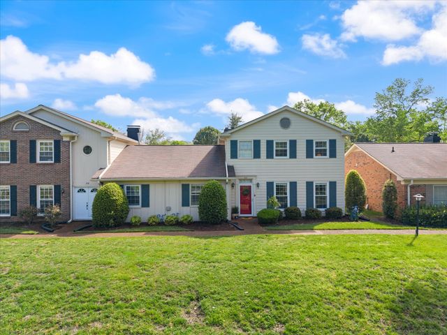 218 Boxwood Dr, Franklin, TN 37069