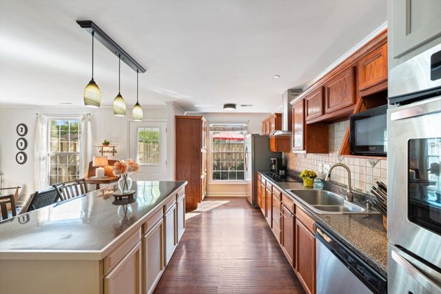 218 Boxwood Dr, Franklin, TN 37069