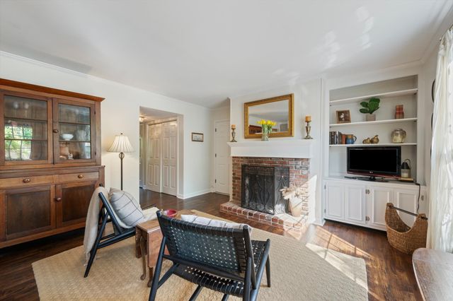 218 Boxwood Dr, Franklin, TN 37069