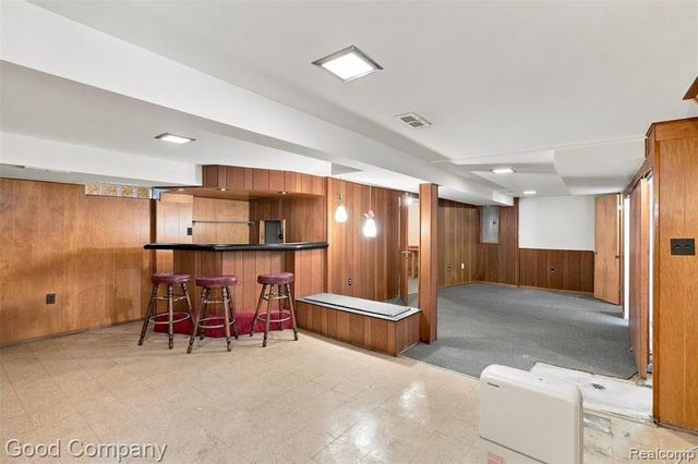 137 W Longfellow Avenue, Pontiac, MI 48340
