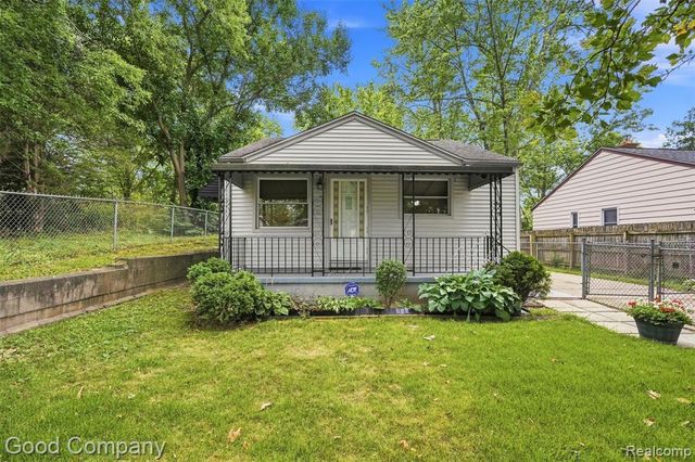 137 W Longfellow Avenue, Pontiac, MI 48340