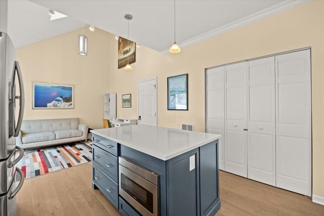 1 Grover Ln, Foxboro, MA 02035