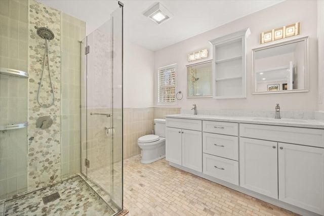 1 Grover Ln, Foxboro, MA 02035