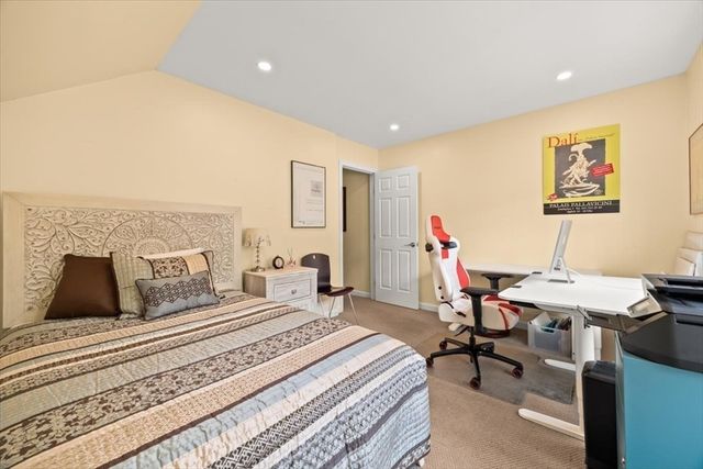 1 Grover Ln, Foxboro, MA 02035