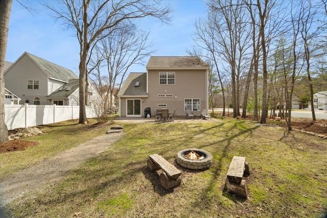 1 Grover Ln, Foxboro, MA 02035