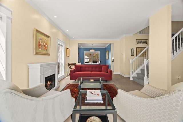 1 Grover Ln, Foxboro, MA 02035