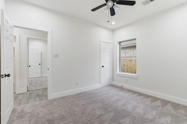 1105 W Lyle Street, Cleveland, TX 77327