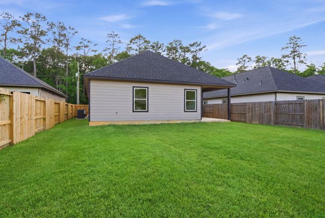1105 W Lyle Street, Cleveland, TX 77327
