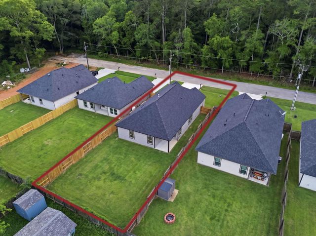 1105 W Lyle Street, Cleveland, TX 77327