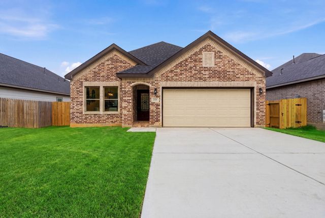 1105 W Lyle Street, Cleveland, TX 77327