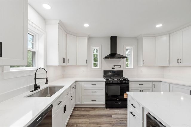 697 Westminster Hill Rd, Fitchburg, MA 01420