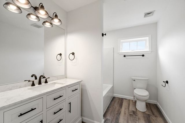 697 Westminster Hill Rd, Fitchburg, MA 01420