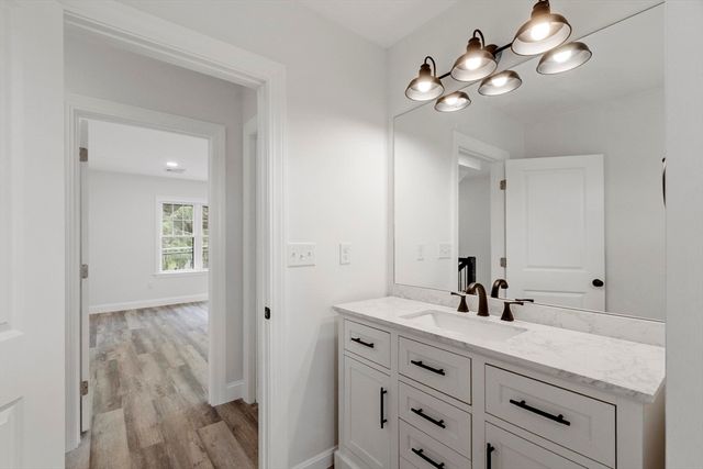 697 Westminster Hill Rd, Fitchburg, MA 01420