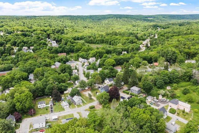 697 Westminster Hill Rd, Fitchburg, MA 01420