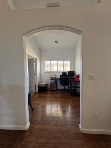 2691 Morris Avenue, Clovis, CA 93611