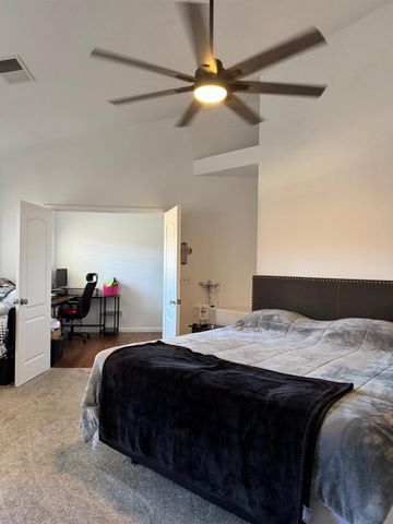 2691 Morris Avenue, Clovis, CA 93611