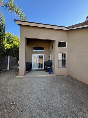 2691 Morris Avenue, Clovis, CA 93611