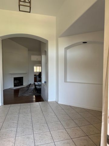 2691 Morris Avenue, Clovis, CA 93611