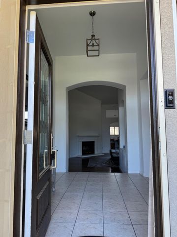 2691 Morris Avenue, Clovis, CA 93611