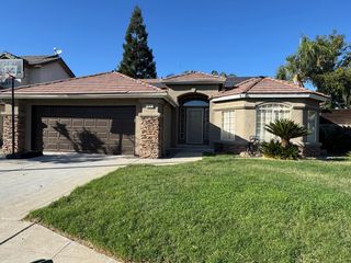 2691 Morris Avenue, Clovis, CA 93611