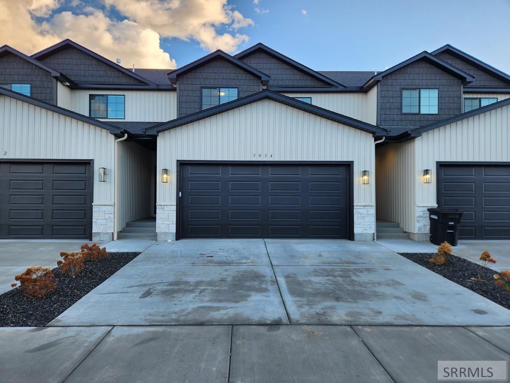 Image 1 of property listing at 3034 Kalani Court, Ammon, ID 83406