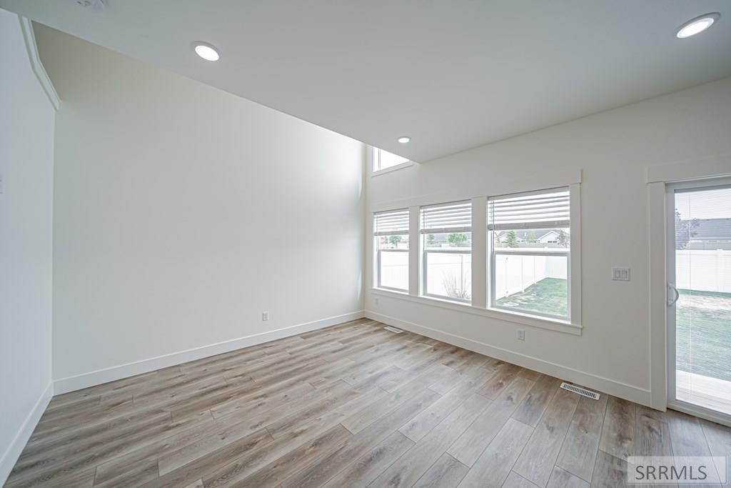 Image 24 of property listing at 3034 Kalani Court, Ammon, ID 83406
