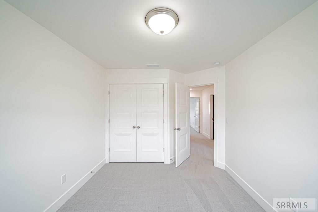 Image 40 of property listing at 3034 Kalani Court, Ammon, ID 83406