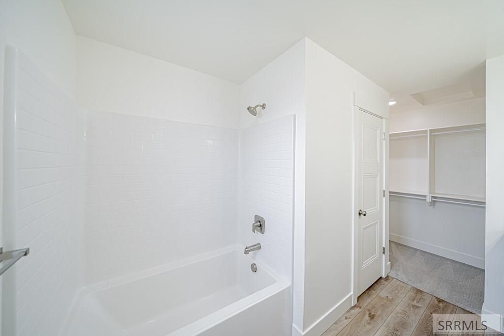 Image 43 of property listing at 3034 Kalani Court, Ammon, ID 83406