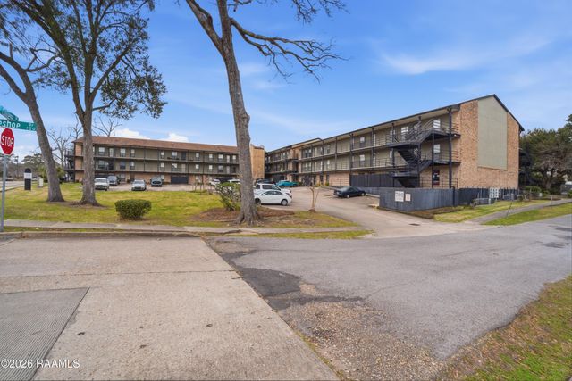 701 S College Road 307, Lafayette, LA 70503