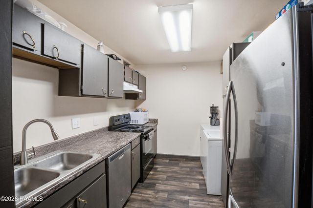 701 S College Road 307, Lafayette, LA 70503