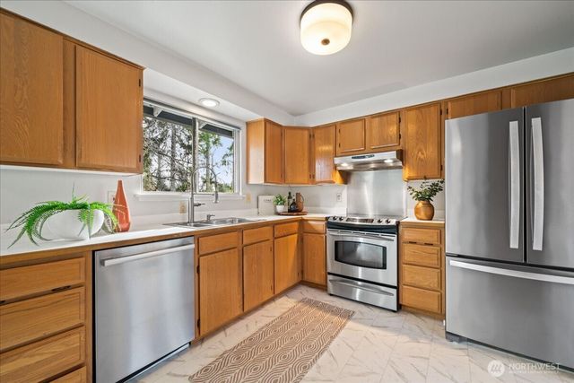 10901 NE 151st Street, Bothell, WA 98011