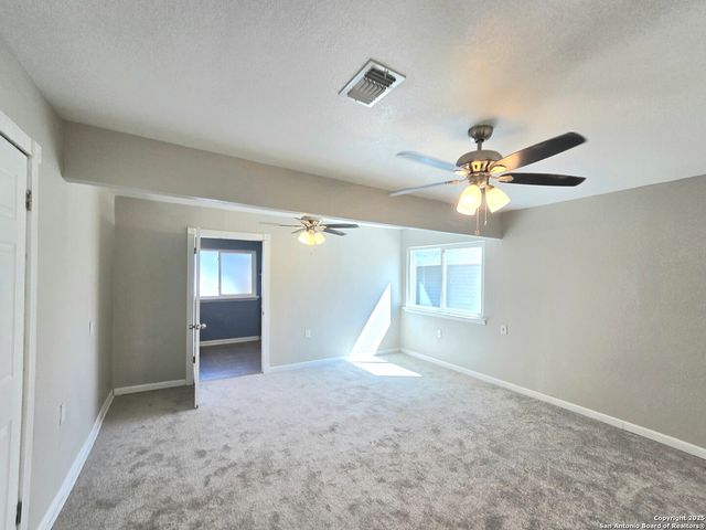 5894 Castle Run, San Antonio, TX 78218
