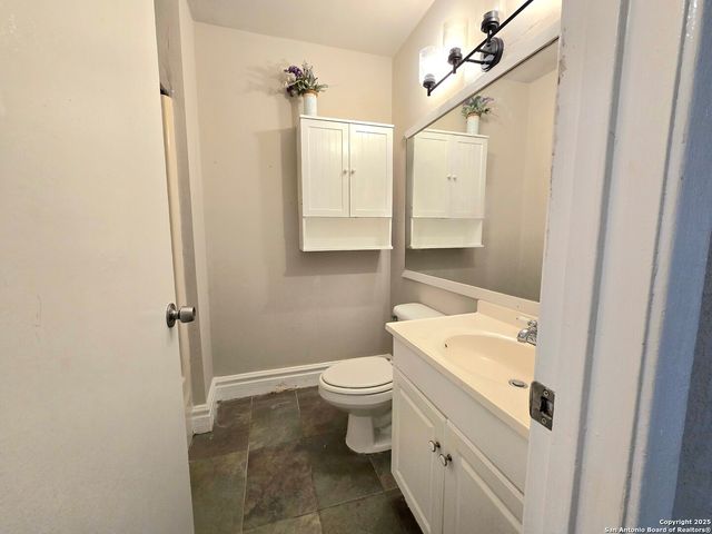 5894 Castle Run, San Antonio, TX 78218