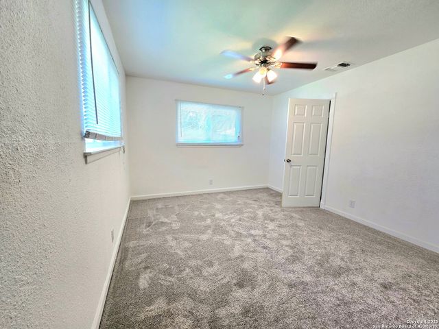 5894 Castle Run, San Antonio, TX 78218