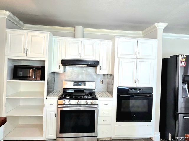 5894 Castle Run, San Antonio, TX 78218
