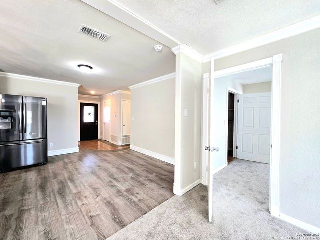 5894 Castle Run, San Antonio, TX 78218