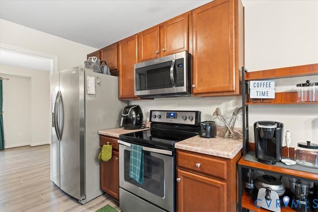 4307 Twisted Oak Dr, Colonial Heights, VA 23834