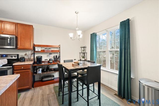 4307 Twisted Oak Dr, Colonial Heights, VA 23834