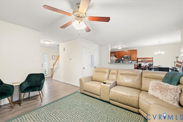 4307 Twisted Oak Dr, Colonial Heights, VA 23834