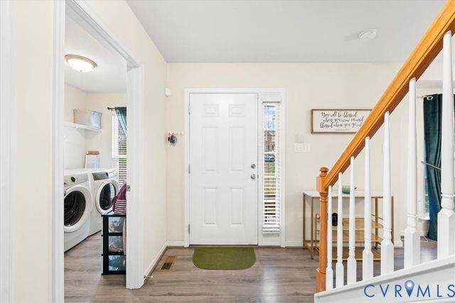 4307 Twisted Oak Dr, Colonial Heights, VA 23834