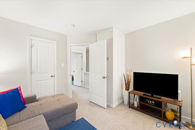 4307 Twisted Oak Dr, Colonial Heights, VA 23834