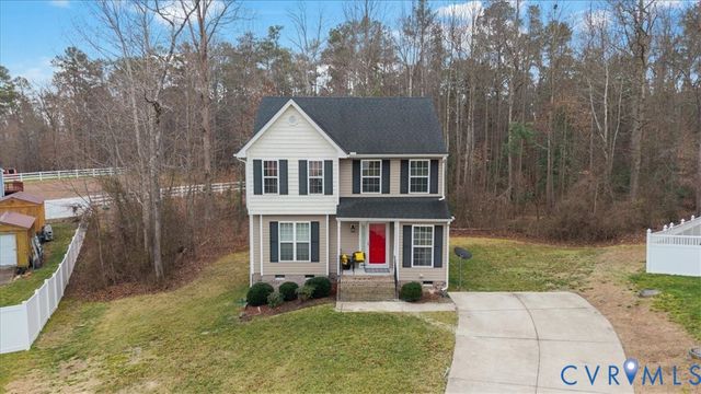 4307 Twisted Oak Dr, Colonial Heights, VA 23834