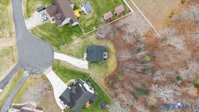 4307 Twisted Oak Dr, Colonial Heights, VA 23834