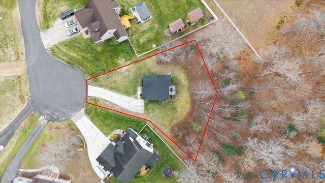 4307 Twisted Oak Dr, Colonial Heights, VA 23834