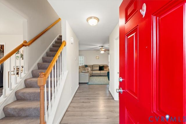 4307 Twisted Oak Dr, Colonial Heights, VA 23834